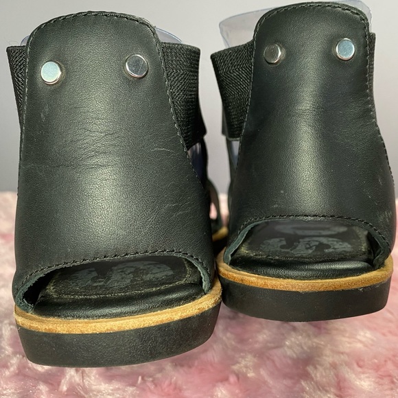 Sorel Ella Samdal - Picture 6 of 9